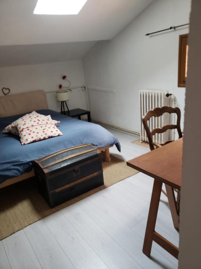 Chambre Dans Une Grande Maison Entre Canal Du Midi Et Centre Ville Beziers Luaran gambar